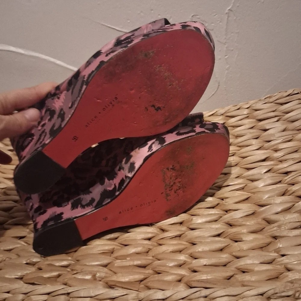 Vtg Y2K Alicia + Olivia for payless ankle strap chunky 5” platform Pink Leopard